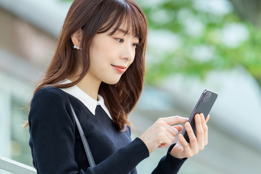 スマホから24時間いつでも整体の予約ができる画面