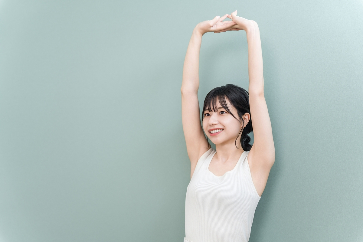 立ち姿勢のストレッチ